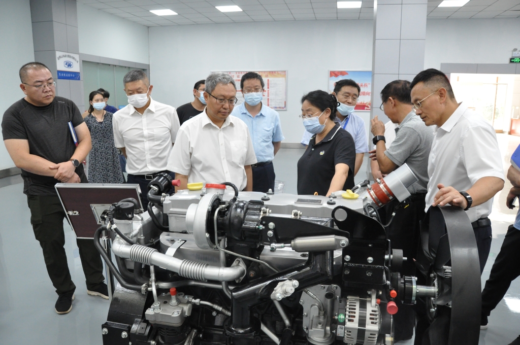 昆明市高端装备及汽车制造工业链主要向导到尊龙人生就是博首页动力开展调研