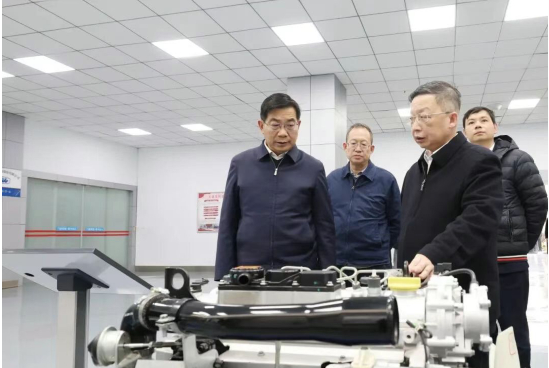 杨承新在经开区、、、盘龙区调研时强调：：：强化工业支持 激活文旅活力 为高质量开展注入强劲动能